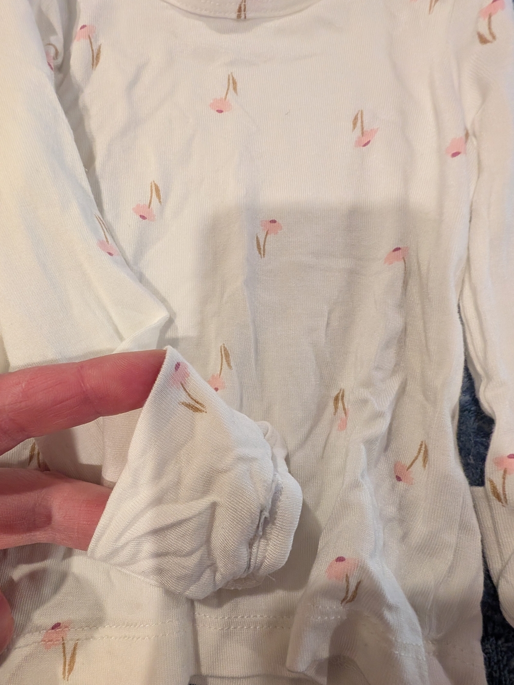 Girls's White Pajama Set with Pink Floral Print - Picture 3 of 4